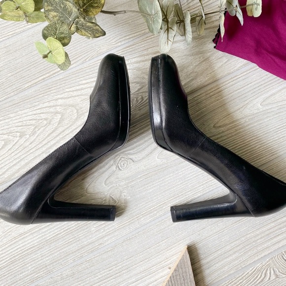 🔴 5/$45 SALE 🔴 FRANCO SARTO |  Black Round Toe Pump - Picture 2 of 7